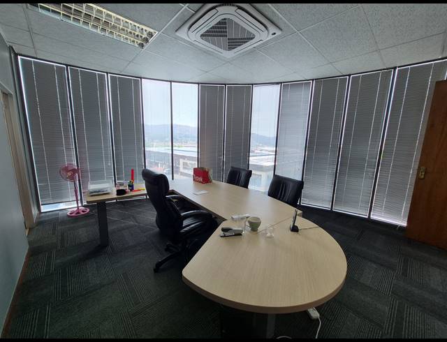 584M² OFFICE TO LET IN BRUMA